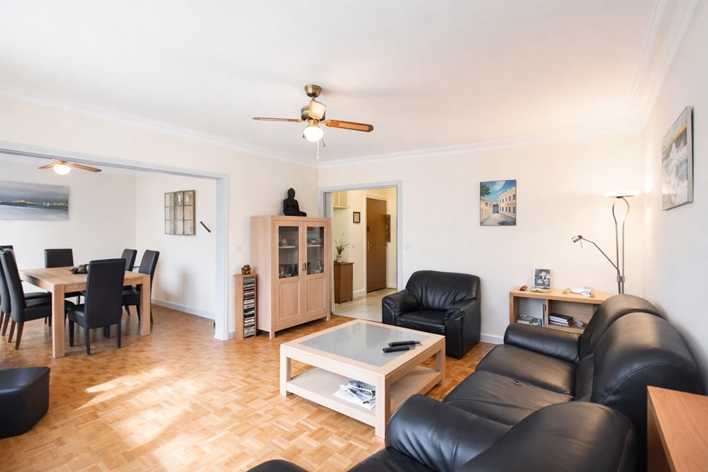 RUE DE CHAMPAGNE - APPARTEMENT - T4 DE 77 M2 - 2 CHAMBRES (POSSIBLE 3) - LUMINEUX - SPACIEUX - SANS TRAVAUX - DALLE BETON - CHAUFFAGE URBAIN - CAVE. photo 2