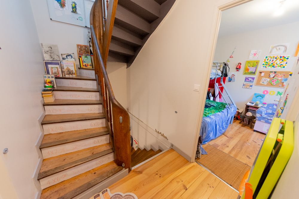 MAISON T6 105M² - 4 CHAMBRES - TERRAIN 500M² - LOCATAIRE EN PLACE - BEAU POTENTIEL photo 3