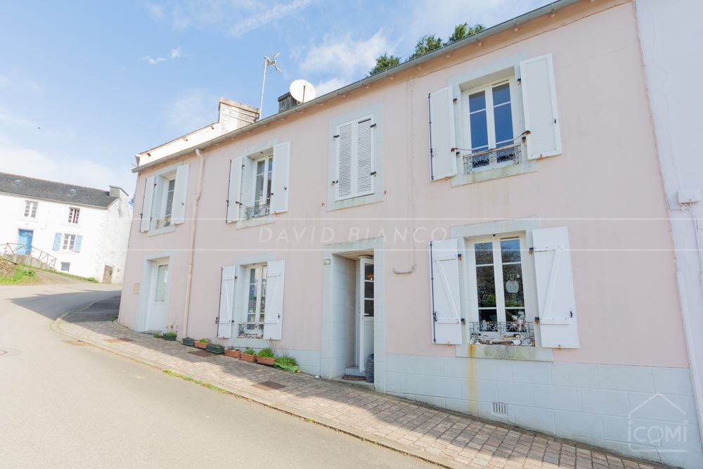 MAISON T6 105M² - 4 CHAMBRES - TERRAIN 500M² - LOCATAIRE EN PLACE - BEAU POTENTIEL