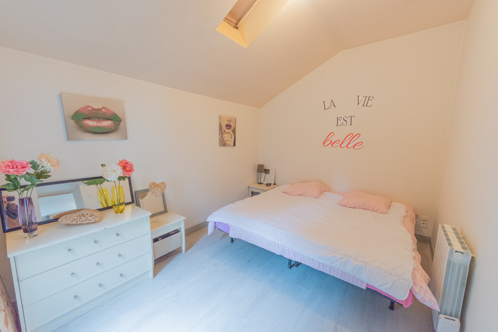 IMMEUBLE 2 LOTS 163M² - 1 T4 + 1 T1 BIS AVEC JARDINS ET PARKING - BEAU POTENTIEL photo 3