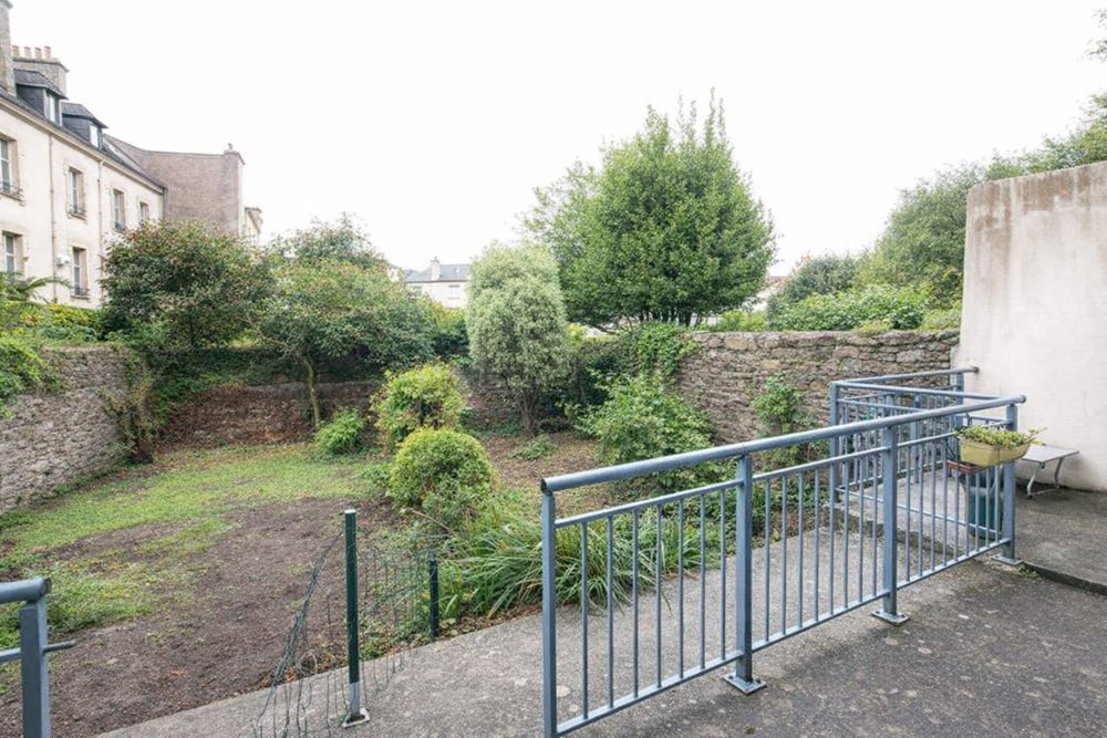BEL APPARTEMENT LUMINEUX AVEC JARDIN - T2 - PETIT IMMEUBLE- CALME- SECTEUR TRES RECHERCHE photo 5