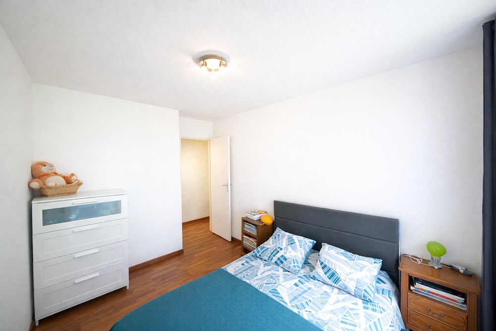 APPARTEMENT 62M² - 2 CHAMBRES - BALCON FERME - JOLIE VUE - DALLE BETON - COUP DE COEUR - CHAUFFAGE URBAIN photo 4