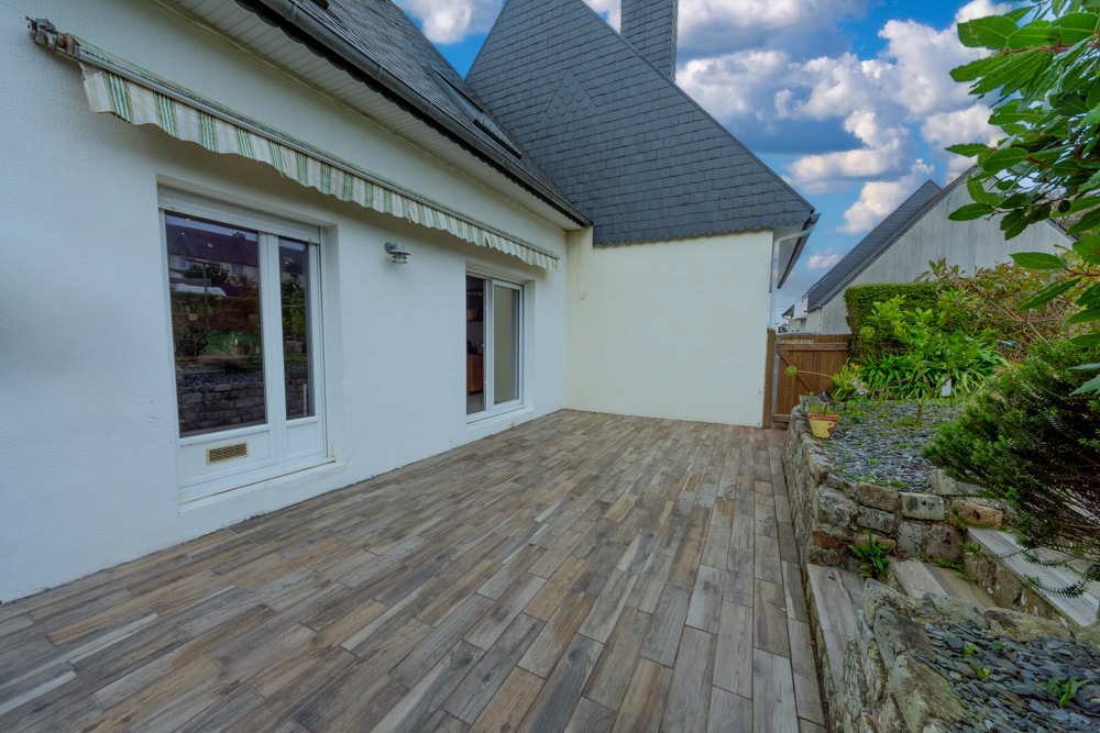 MAISON DE VILLE 100M² DE 1970 SUR TERRAIN DE 450M² - 3 CHAMBRES - GARAGE - BELLE PIECE DE VIE photo 5