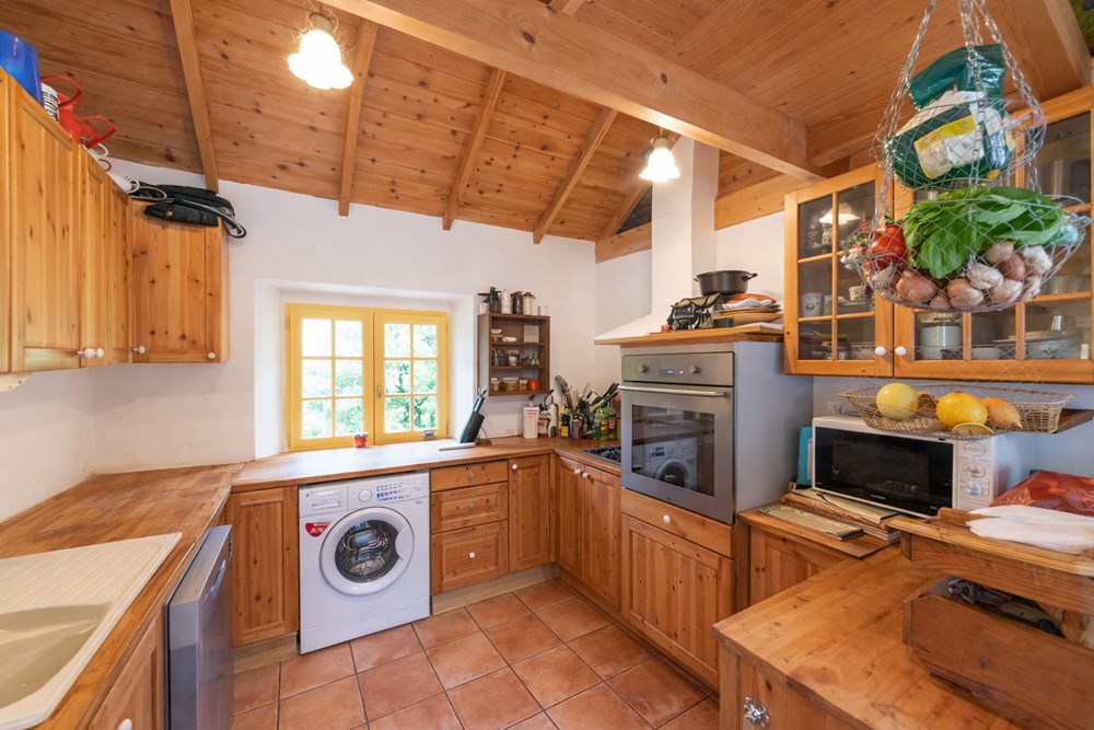 MAISON DE CARACTERE - 2/3 CHAMBRES - ESPACE DE VIE SPACIEUX - GRAND JARDIN FLEURI ET ARBORE - EXPOSITION SUD-OUEST - PROCHE LANDUNVEZ photo 3