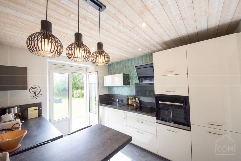 MAISON T7 - PIECE VIE 50 M² - 4 CHAMBRES + 1 BUREAU - TERRAIN 1500M² - GARAGES 4 VOITURES - RARE photo 3