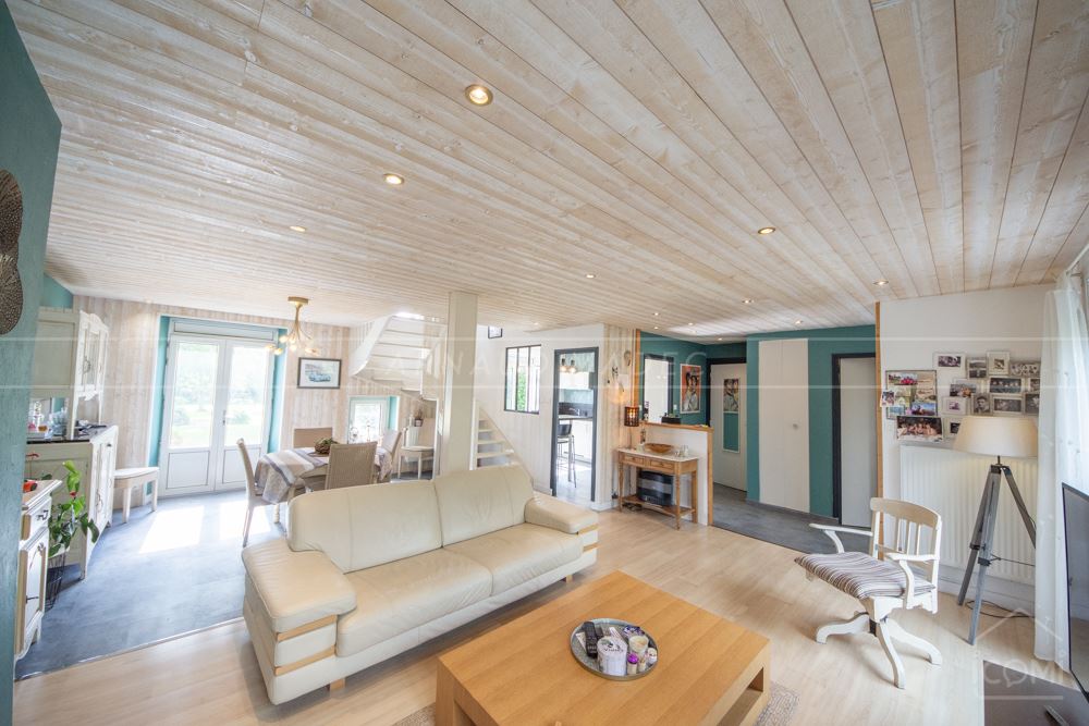 MAISON T7 - PIECE VIE 50 M² - 4 CHAMBRES + 1 BUREAU - TERRAIN 1500M² - GARAGES 4 VOITURES - RARE photo 2