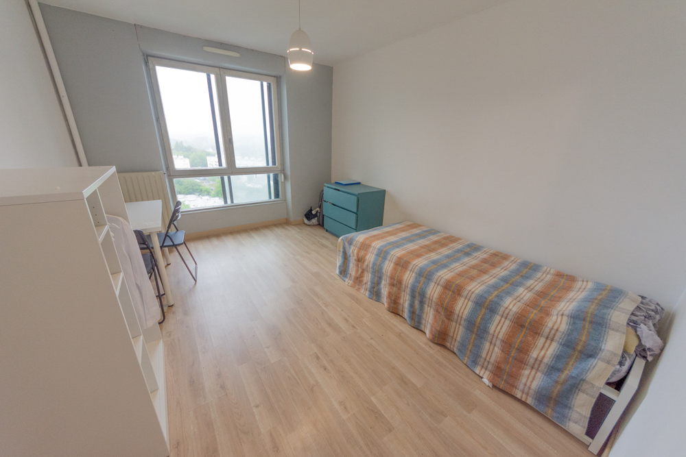 APPARTEMENT T5 95M² - 4 CHAMBRES EN COLOCATION - PLACE DE PARKING PRIVEE SOUTERRAINE - CAVE photo 5