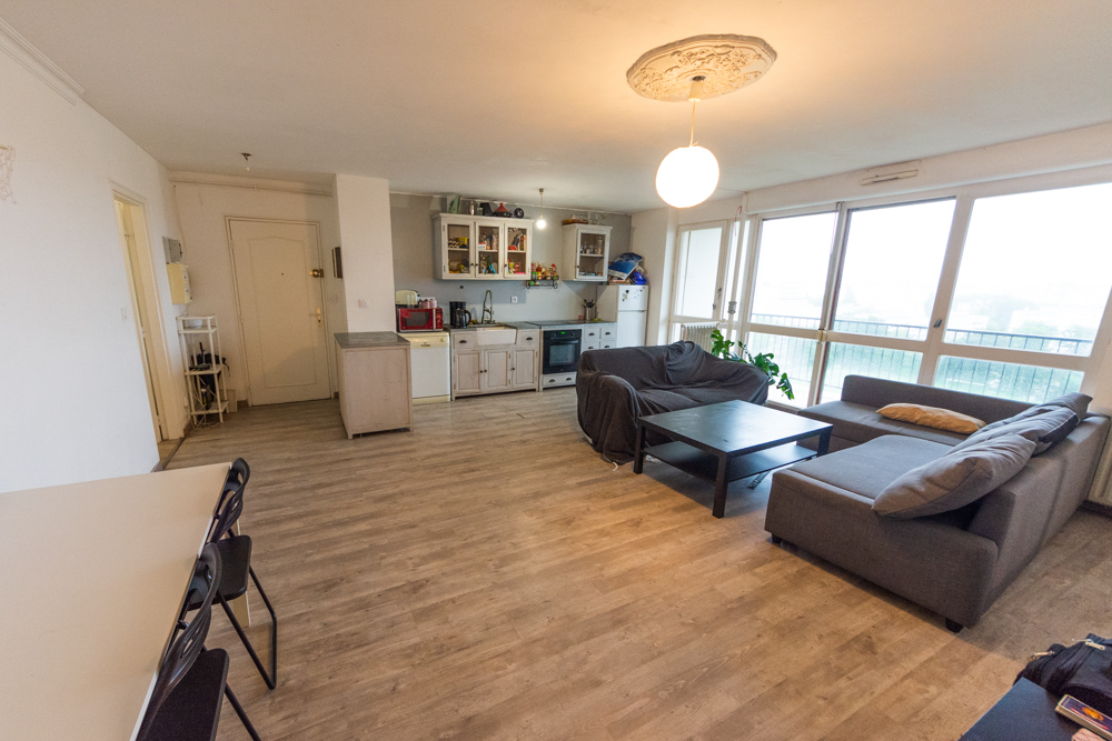 APPARTEMENT T5 95M² - 4 CHAMBRES EN COLOCATION - PLACE DE PARKING PRIVEE SOUTERRAINE - CAVE