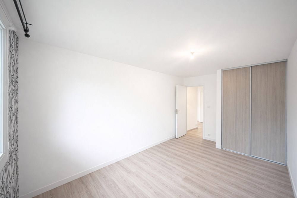 APPARTEMENT 60 M² - 2 CHAMBRES - DALLE BETON - RENOVATION RECENTE - CAVE - CALME photo 5