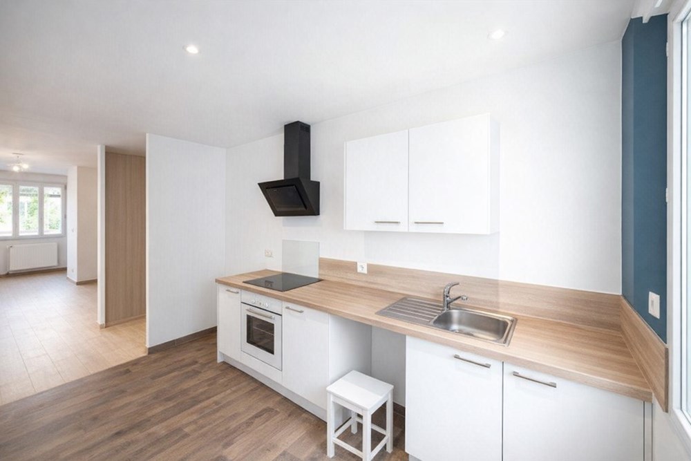 APPARTEMENT 60 M² - 2 CHAMBRES - DALLE BETON - RENOVATION RECENTE - CAVE - CALME photo 2