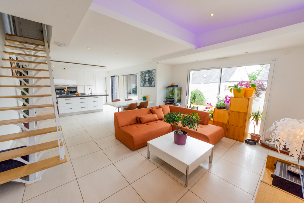 MAISON DE 2010 136M² - 4 CHAMBRES - GARAGE - DEPENDANCE SUR TERRAIN CLOS DE 400M²