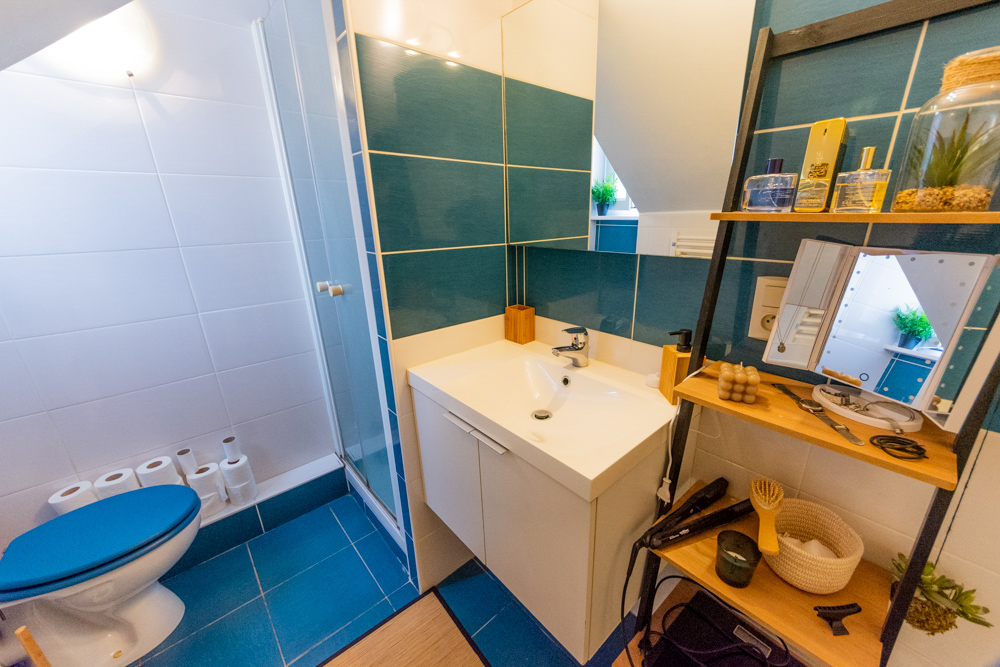 APPARTEMENT T2 33M² AU DERNIER ETAGE AVEC TERRASSE - FAIBLES CHARGES - DALLE BETON photo 5