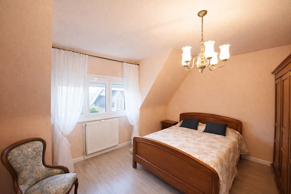 MAISON 90M² - 3 CHAMBRES - GARAGE - PROCHE CENTRE - TERRAIN 500M² - FENETRES PVC- RARE photo 4
