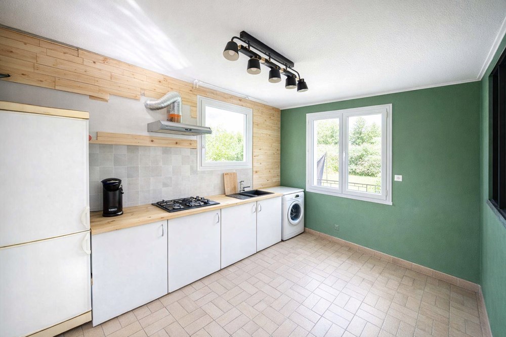 MAISON - 105 M² - 3 CHAMBRES - TERRAIN DE 4000 M² - GRAND SOUS SOL - CALME - SANS VIS A VIS photo 3