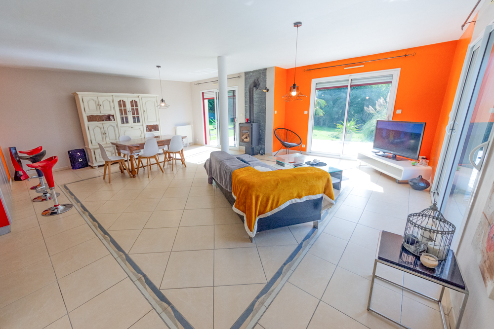 MAISON INDIVIDUELLE DE 2007 T7/8 137M² - 5 CHAMBRES - 1000M² DE TERRAIN - SOUS-SOL INTEGRAL photo 2