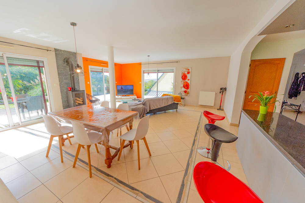 MAISON INDIVIDUELLE DE 2007 T7/8 137M² - 5 CHAMBRES - 1000M² DE TERRAIN - SOUS-SOL INTEGRAL