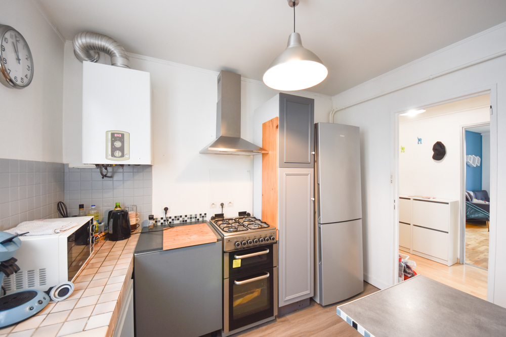 APPARTEMENT A KERGOAT - T4 DE 73 M2 - LUMINEUX - 3 CHAMBRES EN COLOCATION - ASCENSEUR - CAVE - photo 5