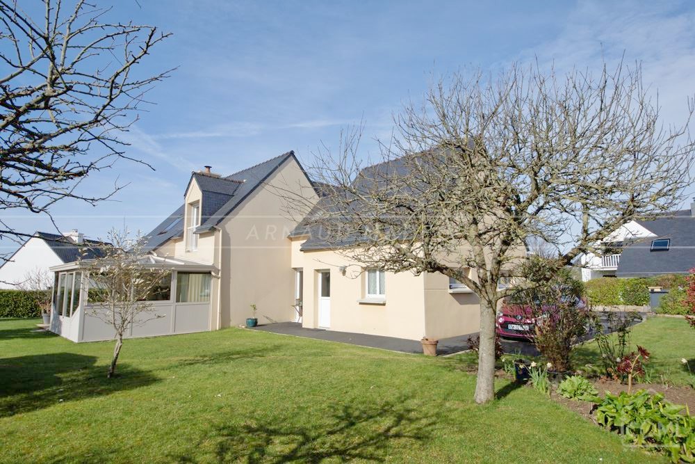 MAISON CONTEMPORAINE DES ANNEES 2000 - PIECE DE VIE TRIPLE 55 M² - 4 BELLES CHAMBRES - ACCES PMR - TERRAIN CLOS 1000 M² - LA PLAGE A 1MN photo 2