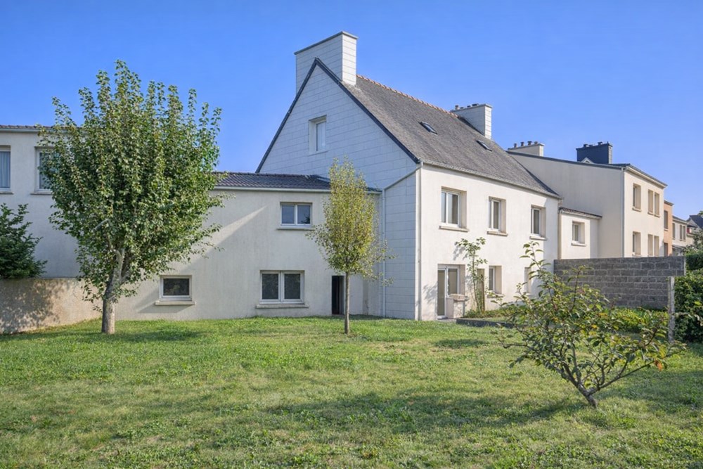 MAISON EN IMPASSE - PROCHE DU CENTRE - GROS POTENTIEL - 308 M² AU SOL - RENOVATION A PREVOIR - AU CALME