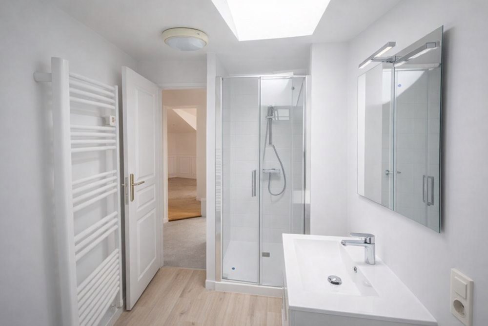 APPARTEMENT 33M² - CENTRE VILLE- 1 CHAMBRE - DERNIER ETAGE - DPE D - RARE - PROCHE COMMERCES ET TRANSPORTS photo 5