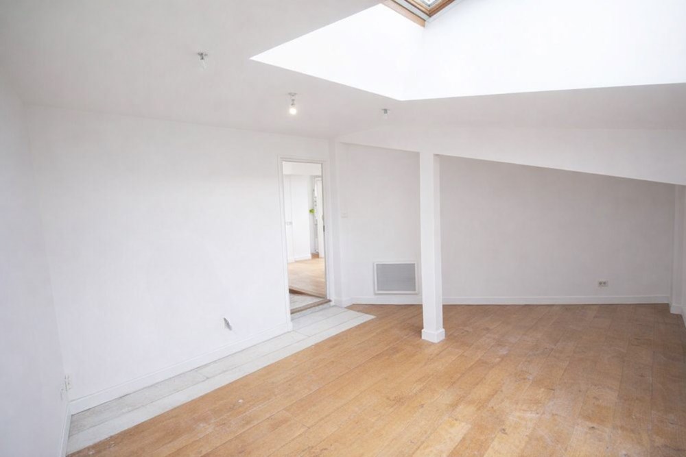 APPARTEMENT 33M² - CENTRE VILLE- 1 CHAMBRE - DERNIER ETAGE - DPE D - RARE - PROCHE COMMERCES ET TRANSPORTS photo 4