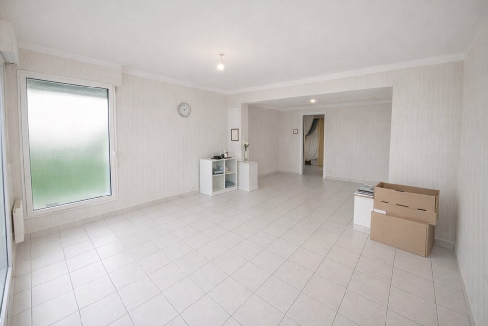 MAISON DE VILLE 100 M² - 6 PIECES - 4 CHAMBRES - DPE D - 2 SALLES DE BAINS - JARDIN BIEN ORIENTE - GRANDE PIECE DE VIE