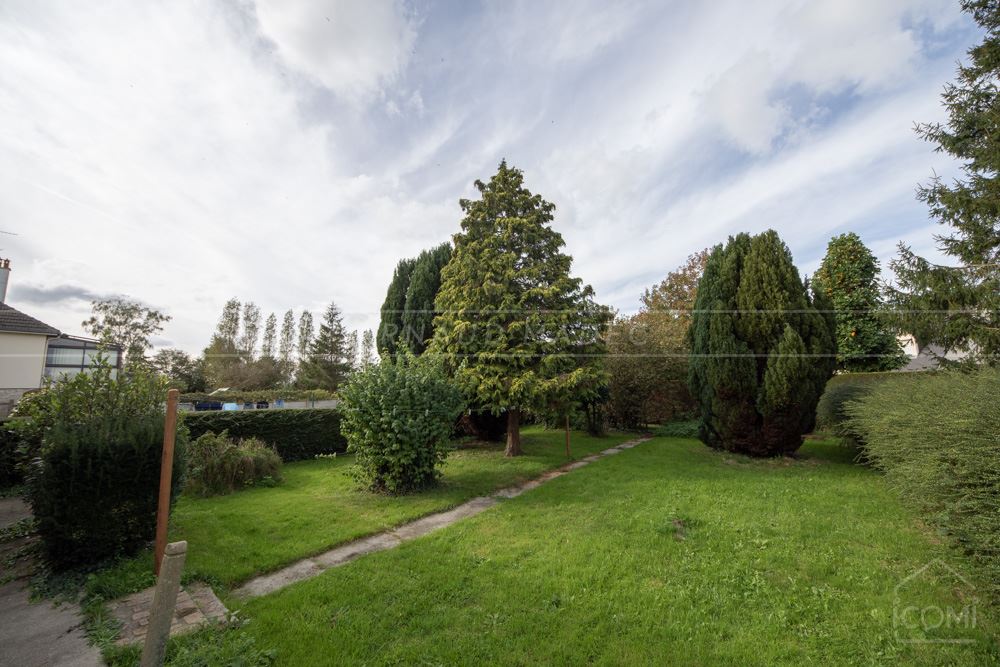 MAISON T4 - SUPERBE PIECE DE VIE AVEC CUISINE US - 2/3 CHAMBRES - GARAGE - JARDIN CLOS - RARE photo 2