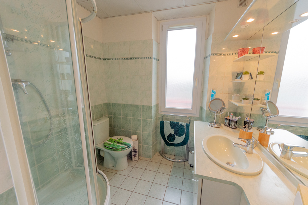 MAISON DE VILLE T5 107M² AVEC SOUS-SOL - GARAGE - 4 CHAMBRES SUR TERRAIN CLOS DE 260M² photo 4