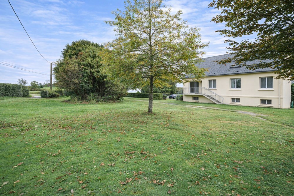 MAISON DE 94 M2 - NON MITOYENNE- SOUS-SOL COMPLET - GRENIER AMENAGEALE - GRAND JARDIN - GROS POTENTIEL-