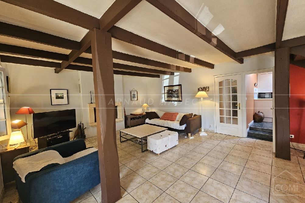 MAISON T6 DE CHARME AVEC 4/5 CHAMBRES - TERRAIN +600M² - 2 DEPENDANCES - DPE D - RARE - SECTEUR RECHERCHE photo 4