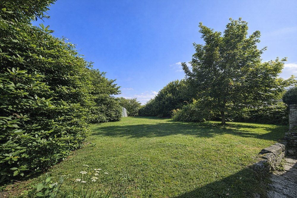 MAISON T6 DE CHARME AVEC 4/5 CHAMBRES - TERRAIN +600M² - 2 DEPENDANCES - DPE D - RARE - SECTEUR RECHERCHE photo 5