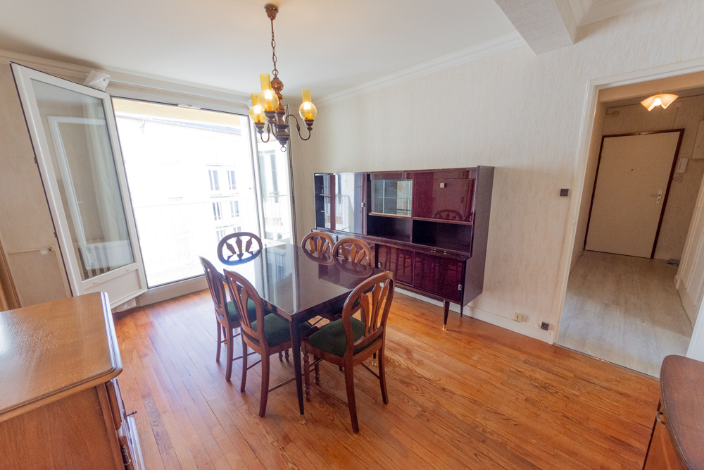 APPARTEMENT T3 57M² - 1 CHAMBRE (POSSIBLE 2) - BALCON - ASCENSEUR - DALLE BETON