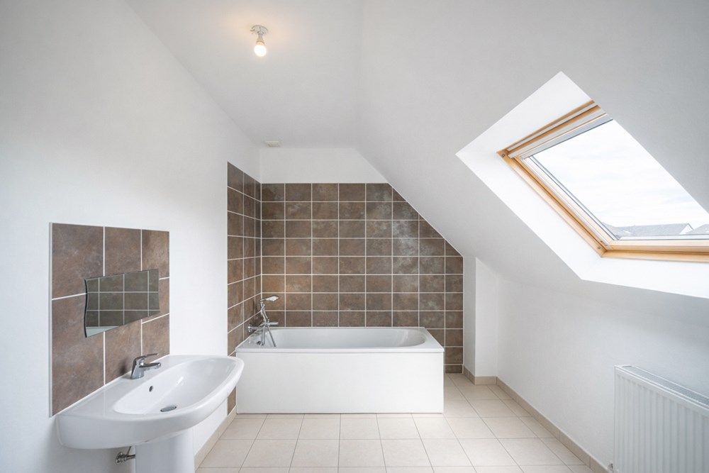 MAISON ANNEE 2013 BBC - 4 CHAMBRES DONT UNE EN RDC - GARAGE - JARDIN - NORMES PMR photo 4