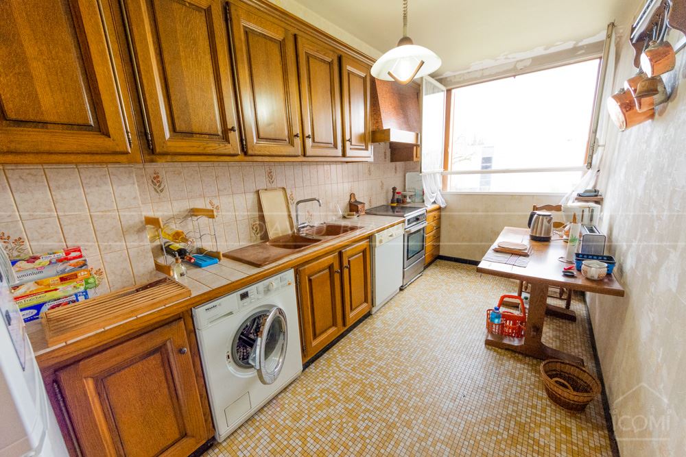 APPARTEMENT T4 78M² - 2 CHAMBRES - BALCON - PARKING PRIVEE - CAVE - BEAU POTENTIEL photo 3