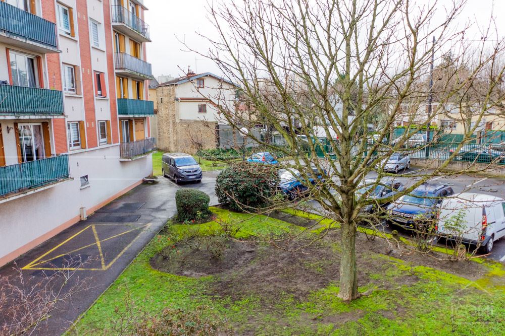 APPARTEMENT T4 78M² - 2 CHAMBRES - BALCON - PARKING PRIVEE - CAVE - BEAU POTENTIEL