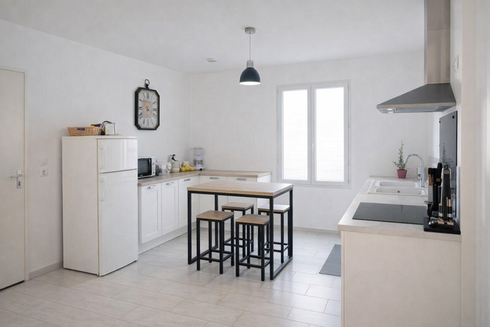 MAISON T3 - BELLE PIECE DE VIE DE 35M² - 2 GRANDES CHAMBRES - TERRAIN 600 M² - AUCUN TRAVAUX - COUP DE COEUR photo 3