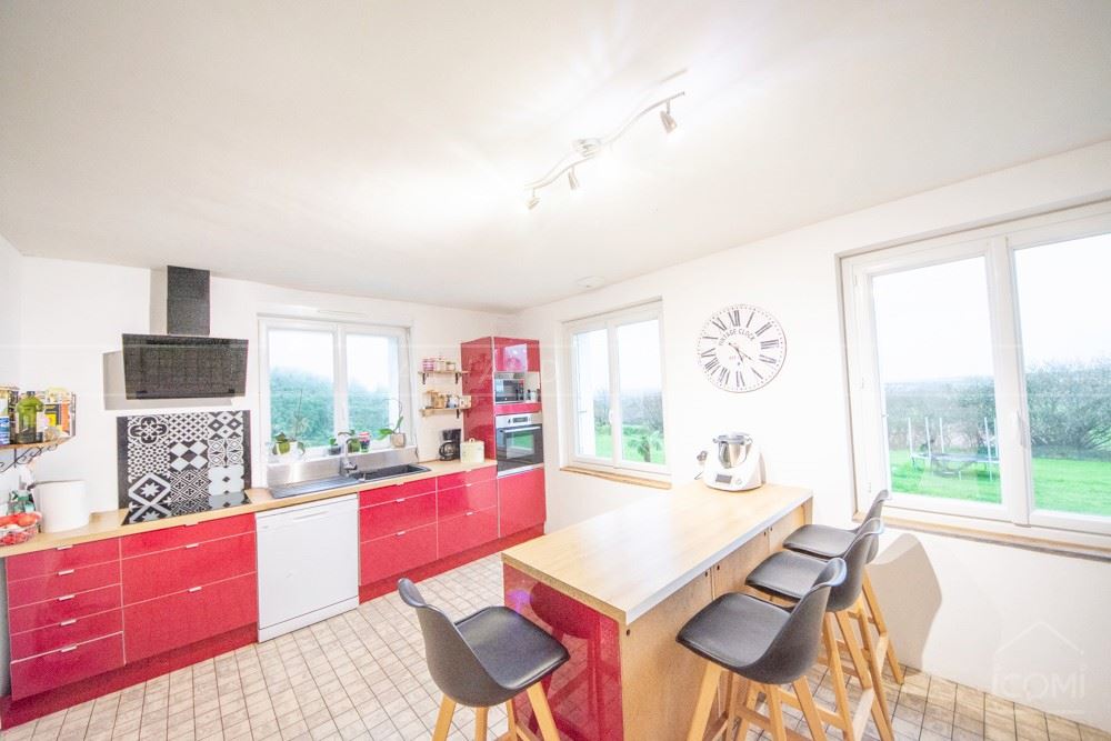 MAISON T7 - PIECE DE VIE DOUBLE AVEC CUISINE US - 5/6 CHAMBRES - SUPERBE TERRAIN - VUE DEGAGEE - RARE - EXCELLENT DPE D photo 2