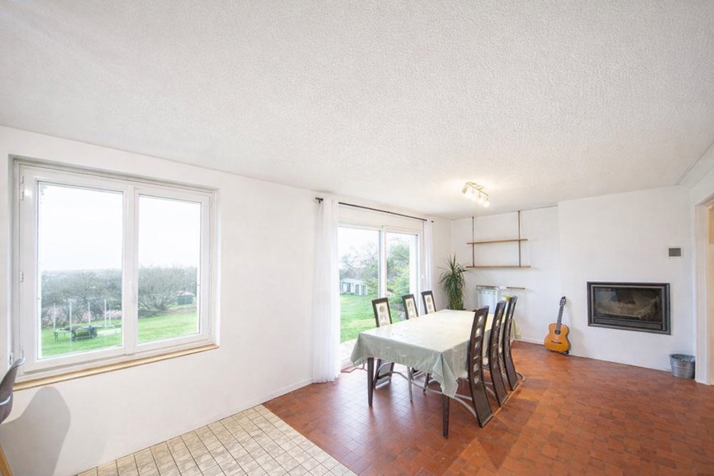 MAISON T7 - PIECE DE VIE DOUBLE AVEC CUISINE US - 5/6 CHAMBRES - SUPERBE TERRAIN - VUE DEGAGEE - RARE - EXCELLENT DPE D photo 2