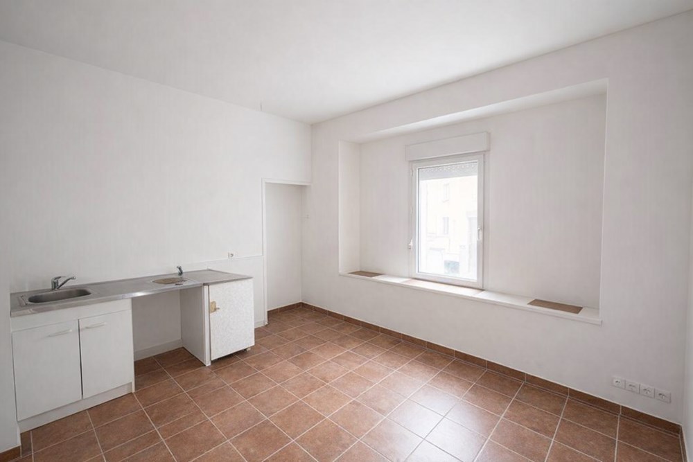 APPARTEMENT 30 M² -1 CHAMBRE - PROCHE CENTRE VILLE - PREVOIR TRAVAUX - IDEAL 1ER ACHAT