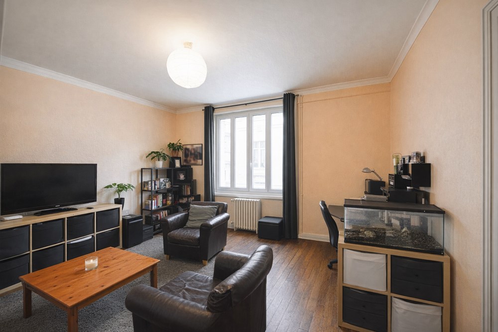RUE ST SAENS - APPARTEMENT T2 DE 48M2 - 1 CHAMBRE - LUMINEUX - BEAU POTENTIEL - CHAUFFAGE COLLECTIF - CAVE