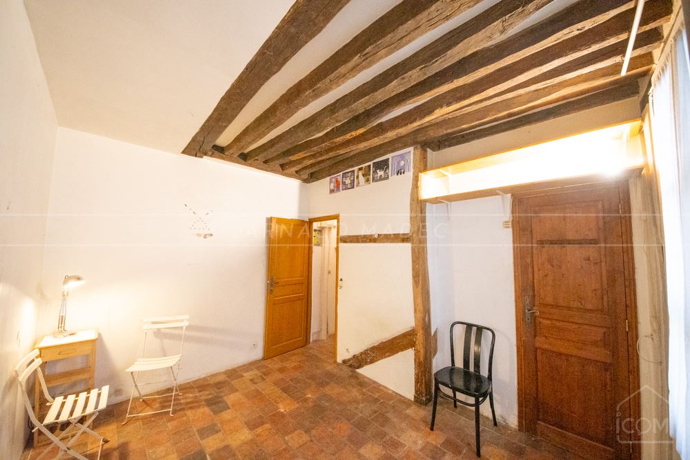 STUDIO DE CHARME DE 14M² AVEC SDE - CALME - CHARME - AUTHENTICITE - IDEAL PIED A TERRE OU LOCATIF photo 2