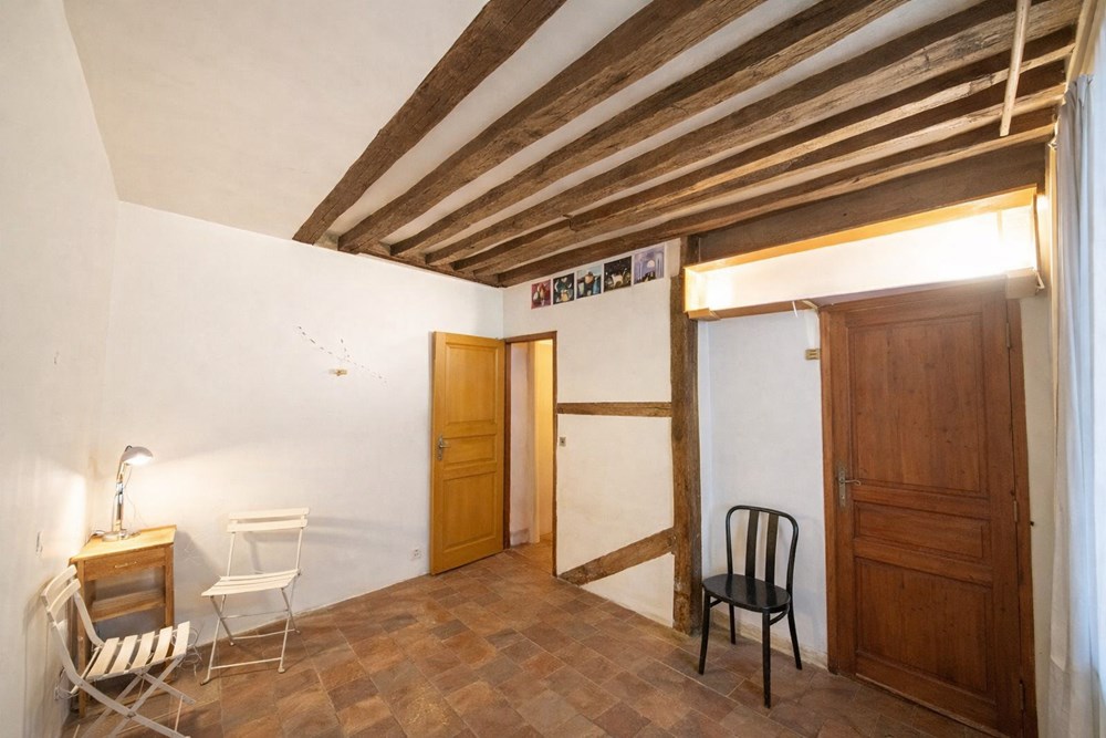 STUDIO DE CHARME DE 14M² AVEC SDE - CALME - CHARME - AUTHENTICITE - IDEAL PIED A TERRE OU LOCATIF photo 2