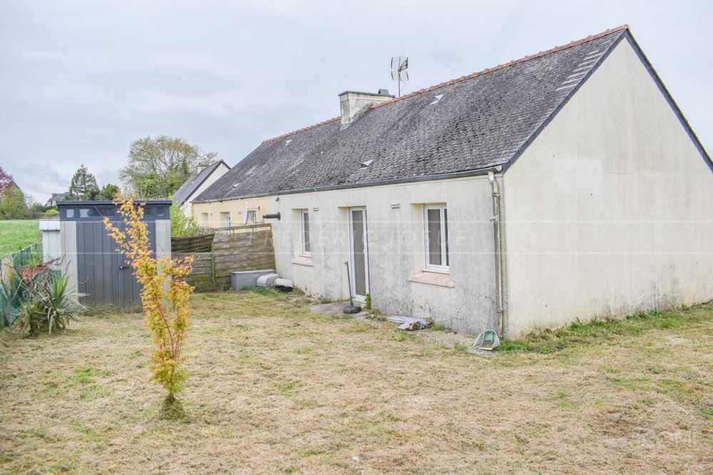 MAISON PLAIN PIED - IDEAL INVESTISSEUR OU COUPLE - SECTEUR CALME - JARDIN - PROCHE COMMODITEES