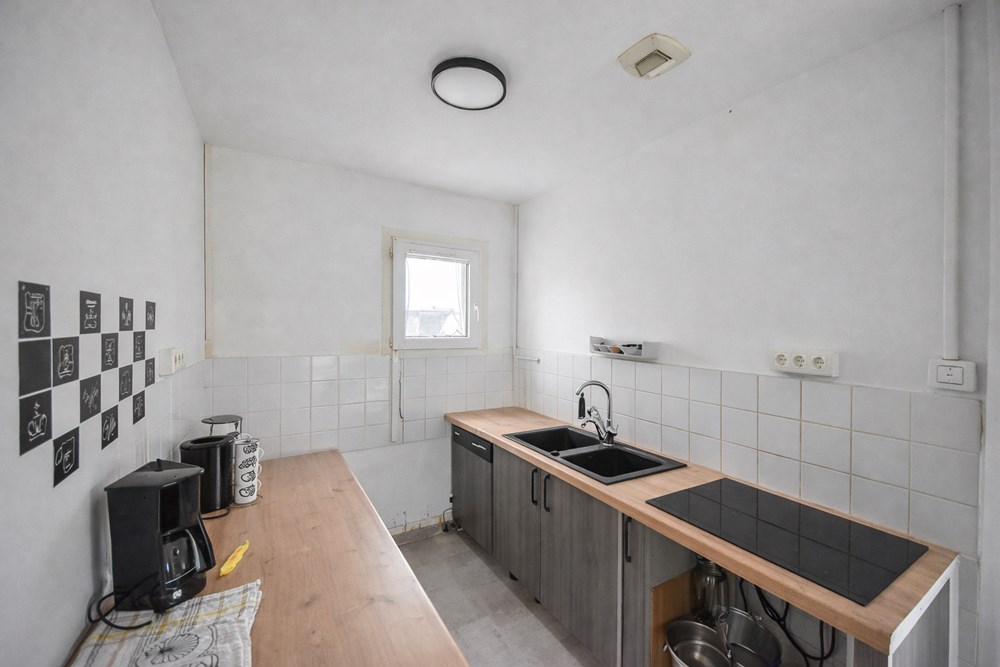 MAISON PLAIN PIED - IDEAL INVESTISSEUR OU COUPLE - SECTEUR CALME - JARDIN - PROCHE COMMODITEES photo 3