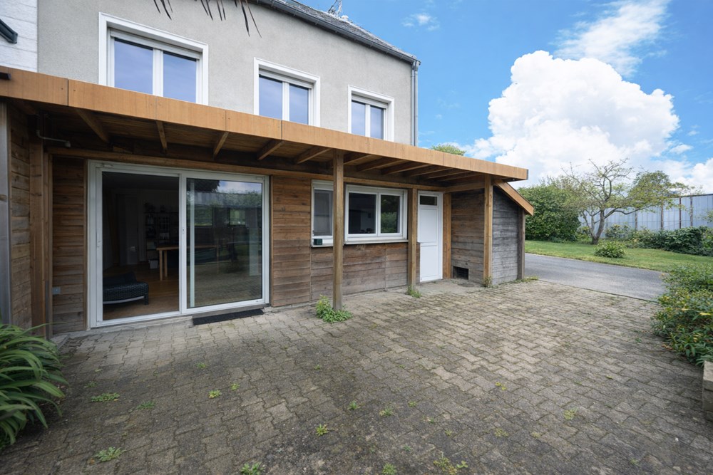 MAISON 90 M² - 3 CHAMBRES - GRANDE PIECE DE VIE - SOUS SOL COMPLET - TERRAIN 640 M²