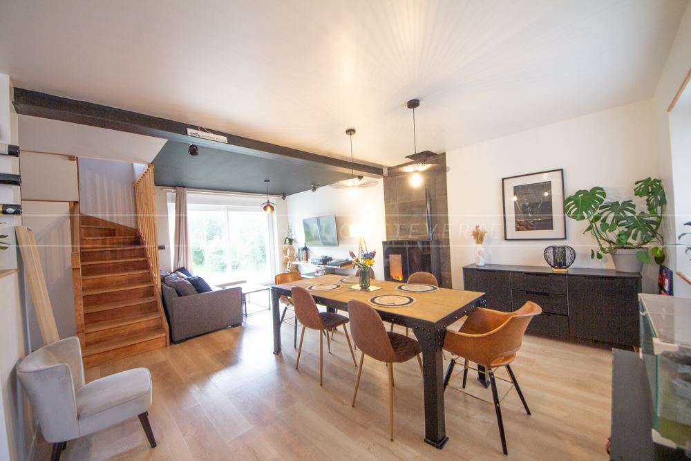 MAISON - T7 - 4 CHAMBRES - DPE D - HANGAR DE 150M² - TERRAIN ARBORE ET CLOS - PIECE DE VIE DE 45M².