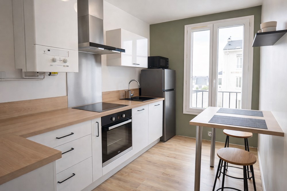 SECTEUR MONTAIGNE - APPARTEMENT DE 53 M2 - 2 CHAMBRES - SANS TRAVAUX -ELECTRICITE REFAITE - STATIONNEMENT AISE AU PIED DE L'IMMEUBLE - CAVE photo 2