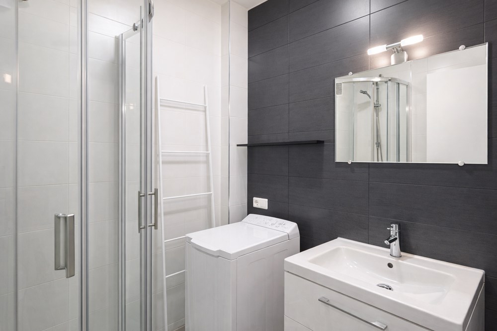 SECTEUR MONTAIGNE - APPARTEMENT DE 53 M2 - 2 CHAMBRES - SANS TRAVAUX -ELECTRICITE REFAITE - STATIONNEMENT AISE AU PIED DE L'IMMEUBLE - CAVE photo 5
