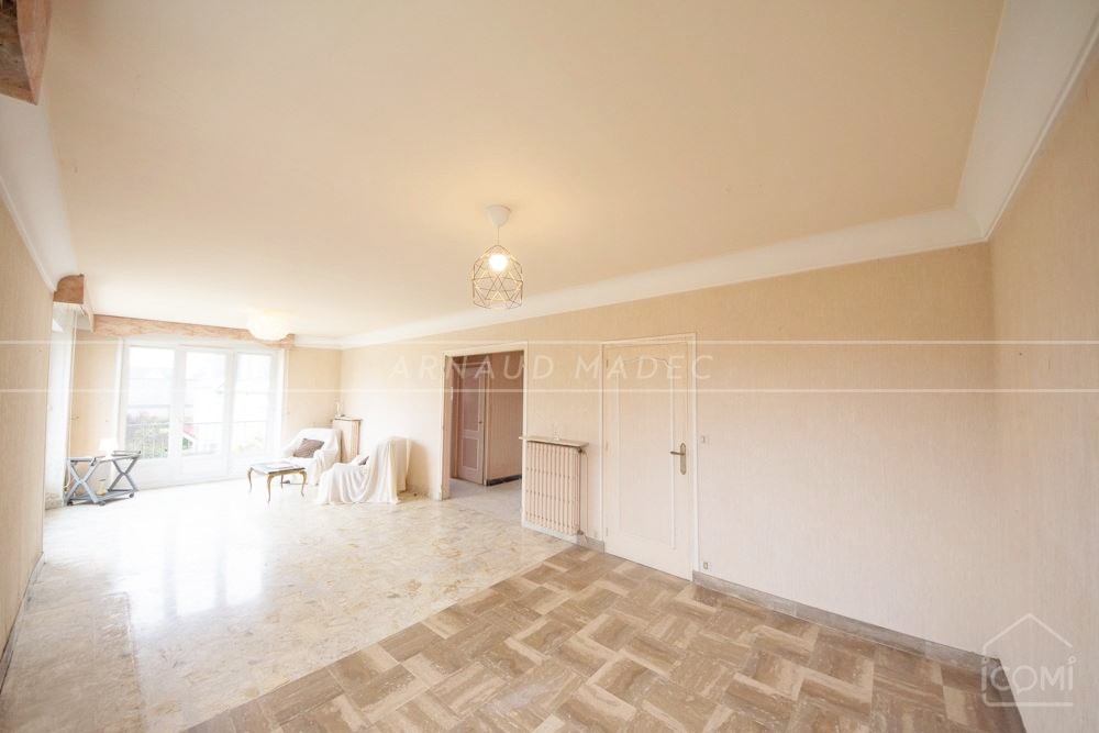 MAISON T7 DE + DE 170 M² SUR 800 M² DE TERRAIN - 4/+6 CHAMBRES - PIECE DE VIE LUMINEUSE - FENETRES PVC - GARAGE - CALME - RARE photo 2