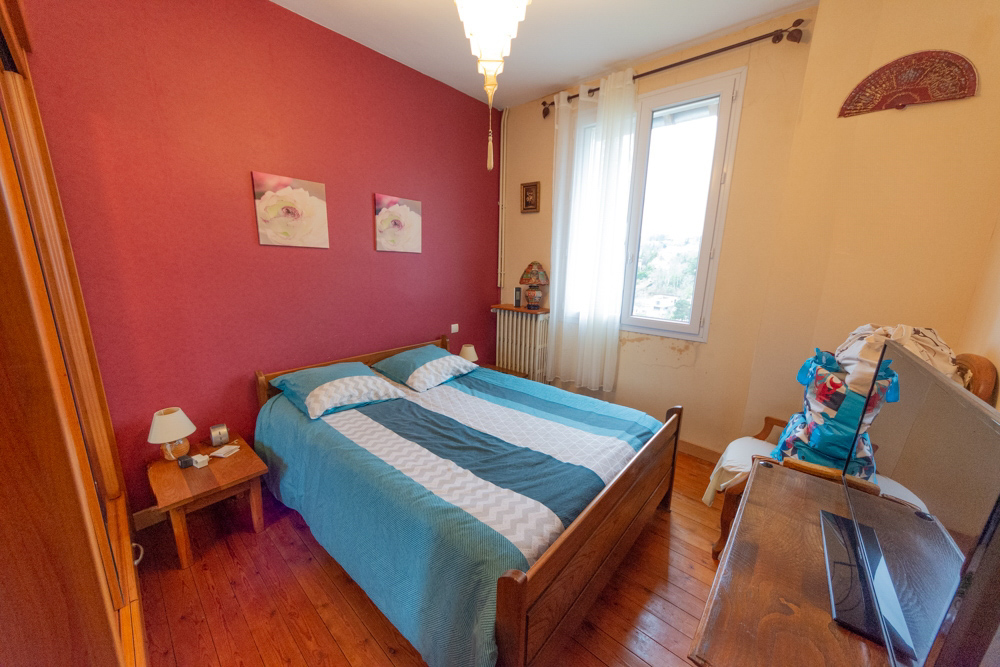 MAISON DE VILLE DE 1930 T3 60M² - 2 CHAMBRES - STATIONNEMENT AISE SUR TERRAIN CLOS DE 230M² photo 4